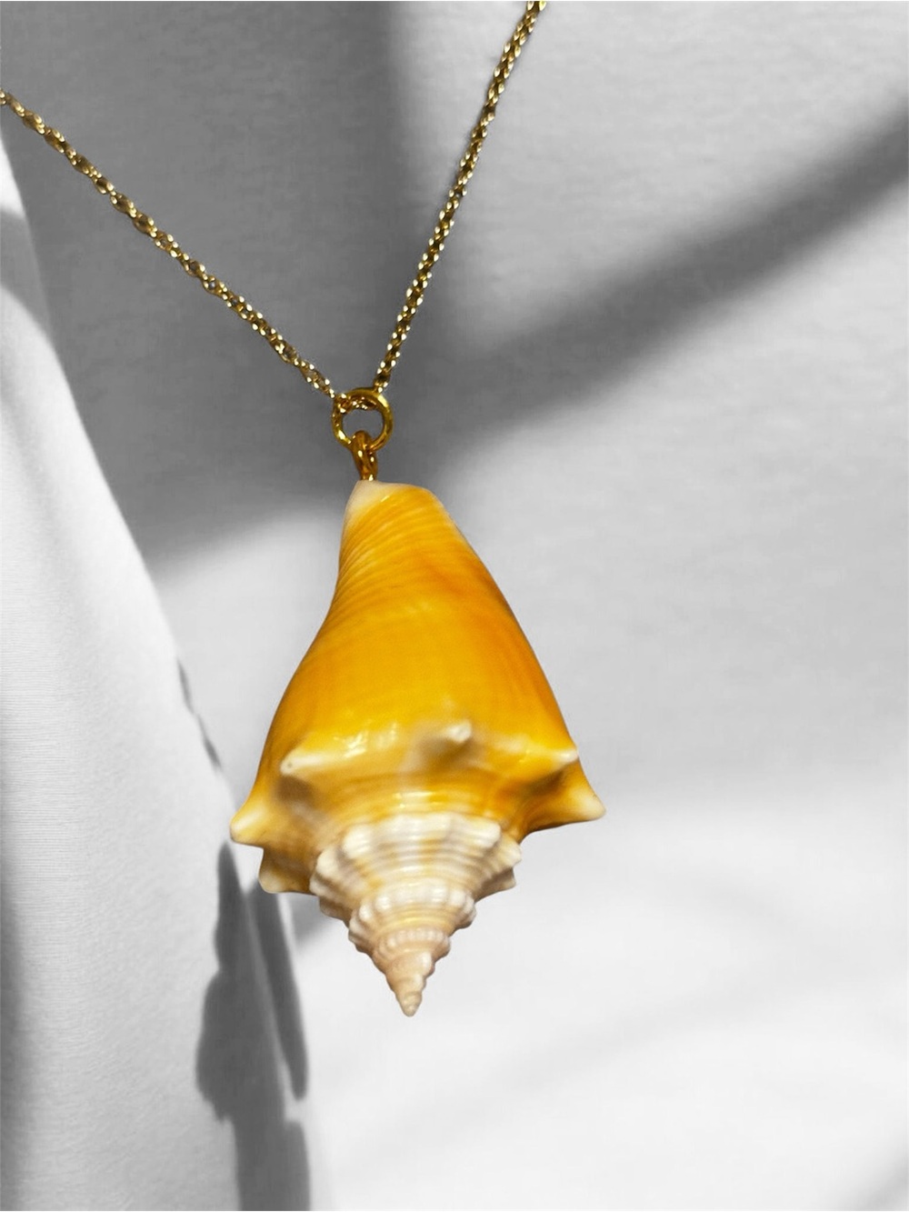 Handmade Florida Fighting Conch Seashell Necklace